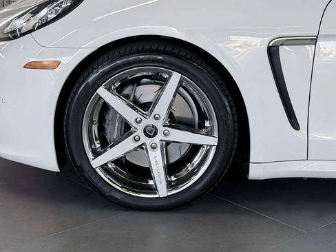 Used 2016 Porsche Panamera image 9