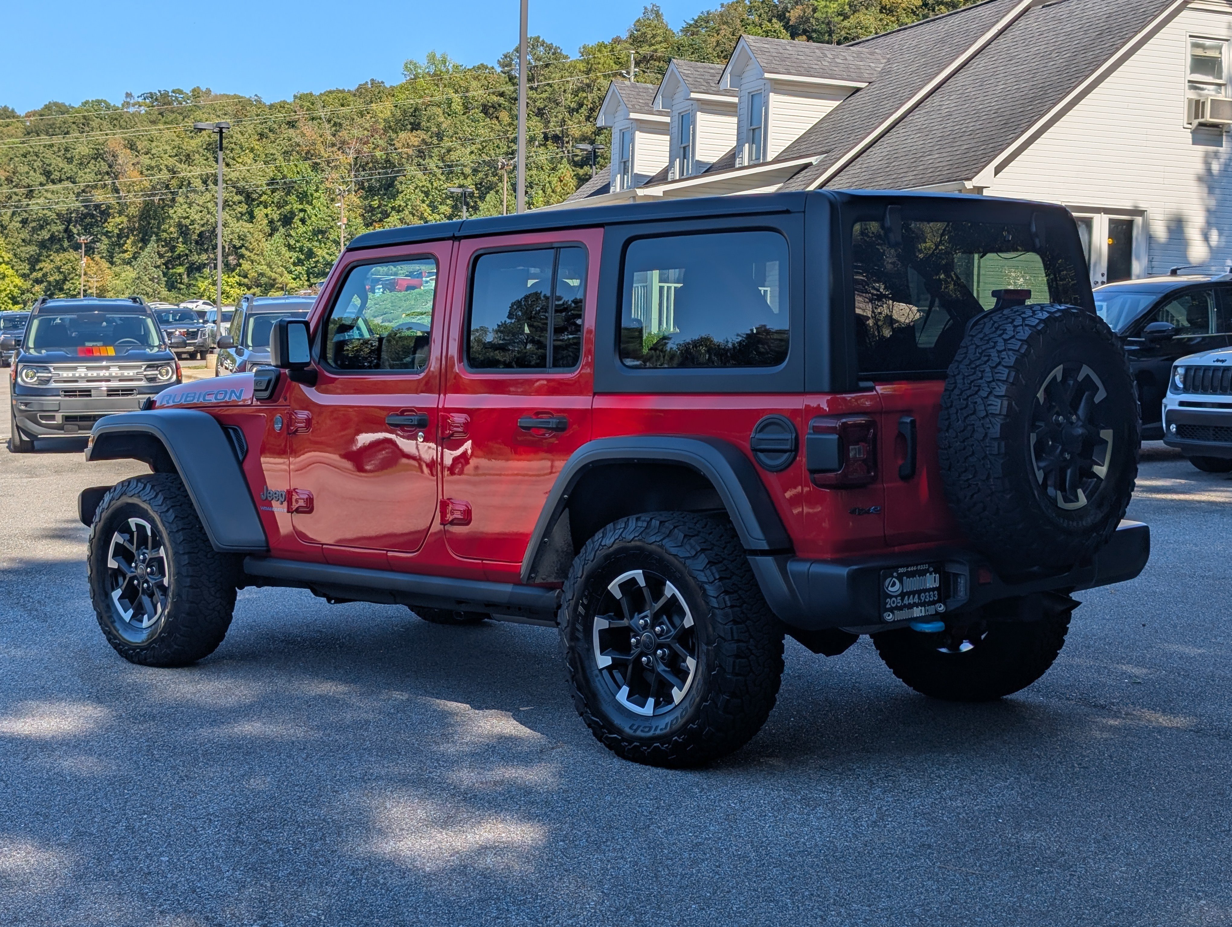 Used 2025 Jeep Wrangler Unlimited Rubicon 4xe AWD/4WD image 7