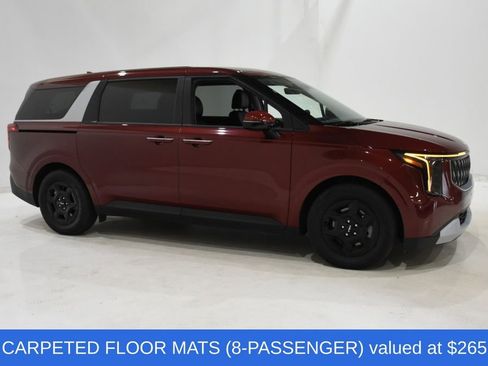 Used 2025 Kia Carnival FWD image 3