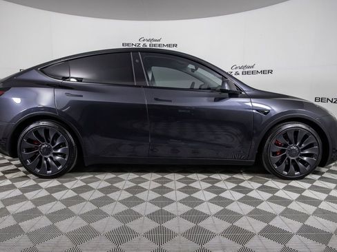 Used 2024 Tesla Model Y Performance image 4