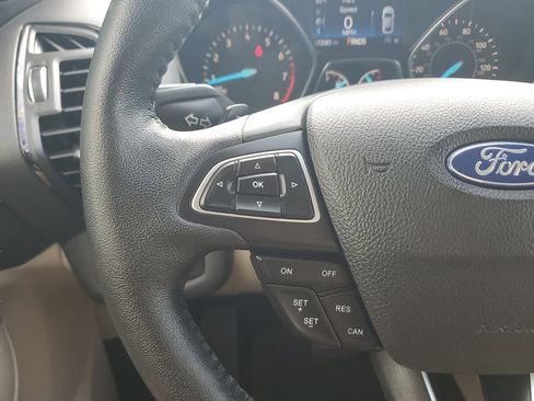 Used 2017 Ford Escape Titanium FWD image 23