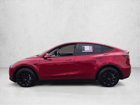 Used 2024 Tesla Model Y Long Range AWD/4WD image 9