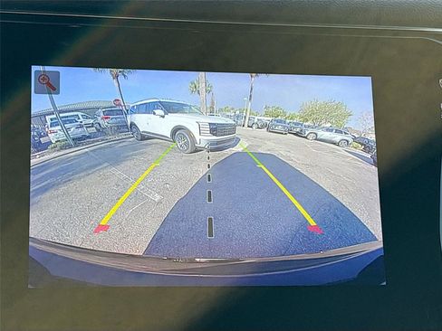 Used 2024 Jeep Wagoneer L Series II image 14