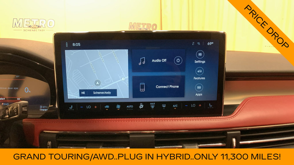 Used 2025 Lincoln Corsair Grand Touring w/ Towing Package AWD/4WD image 35