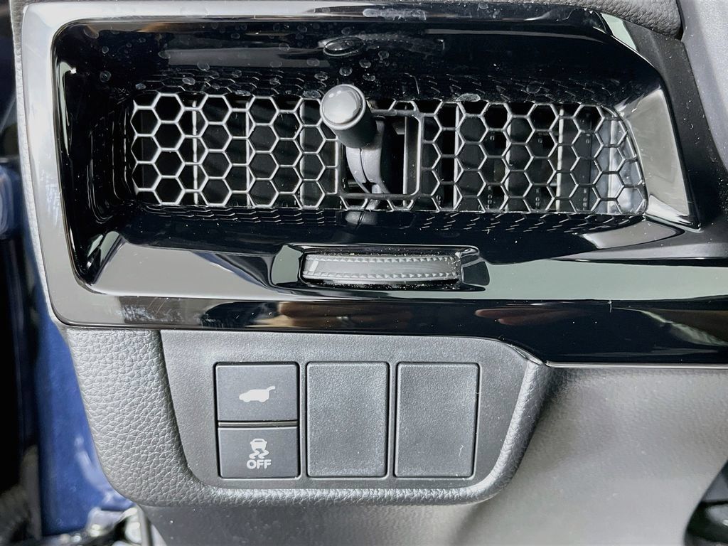 Used 2024 Honda CR-V Sport Touring image 11