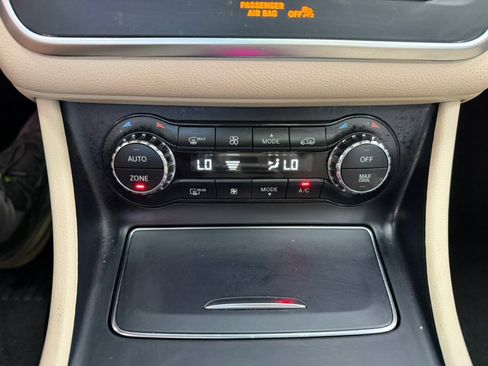 Used 2019 Mercedes-Benz CLA 250 image 54