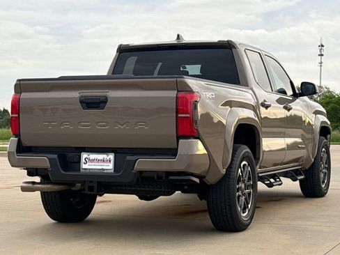 Used 2026 Toyota Tacoma TRD Sport RWD image 9