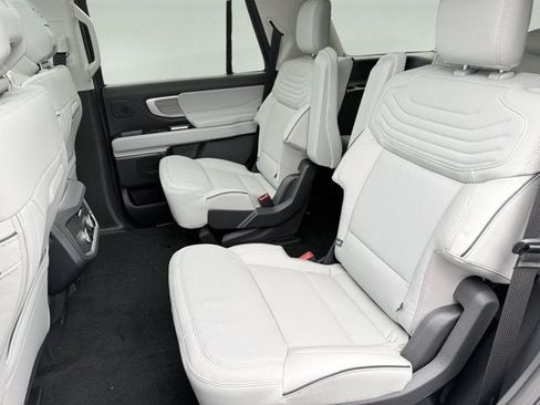 New 2027 Ford Expedition Platinum w/ Platinum Ultimate Package AWD/4WD image 10