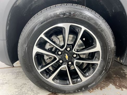 Used 2025 Chevrolet TrailBlazer LT AWD/4WD image 23