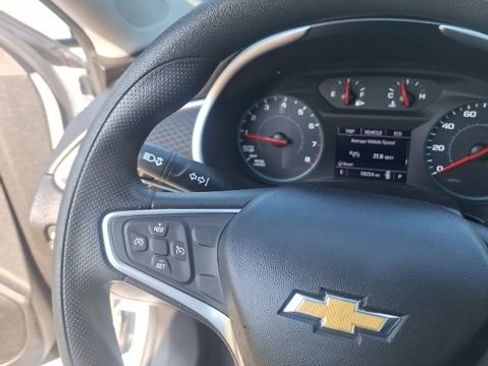 Used 2022 Chevrolet Malibu LT FWD image 12