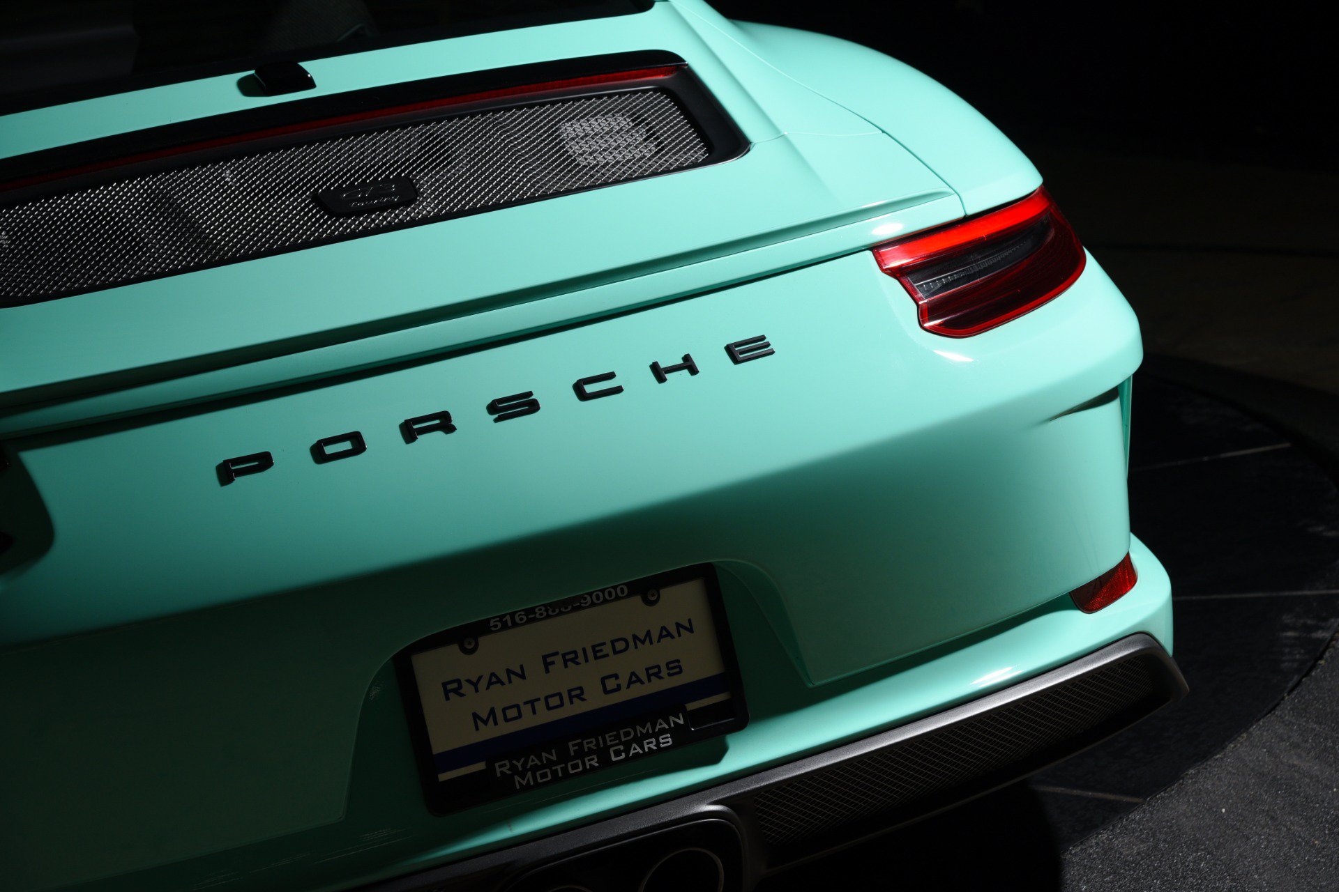 Used 2018 Porsche 911 GT3 RWD image 15