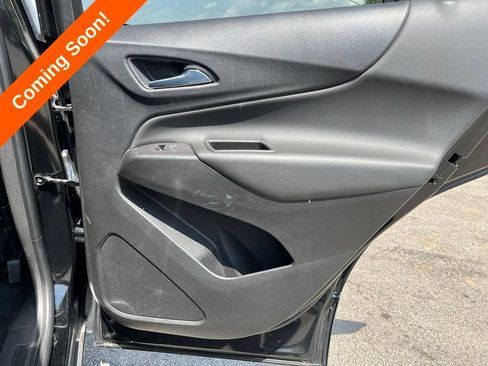 Used 2021 Chevrolet Equinox LT FWD image 32