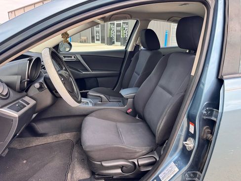 Used 2010 MAZDA MAZDA3 i Touring FWD image 10
