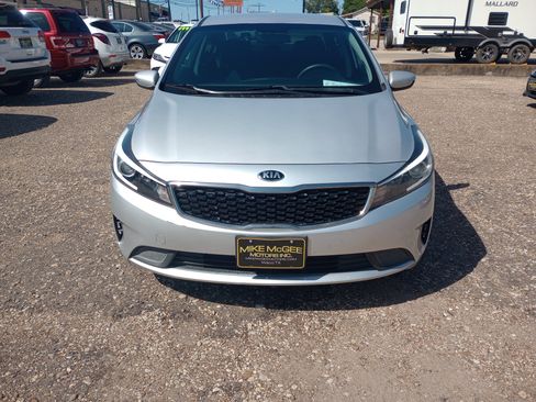 Used 2018 Kia Forte LX w/ LX Popular Package FWD image 2