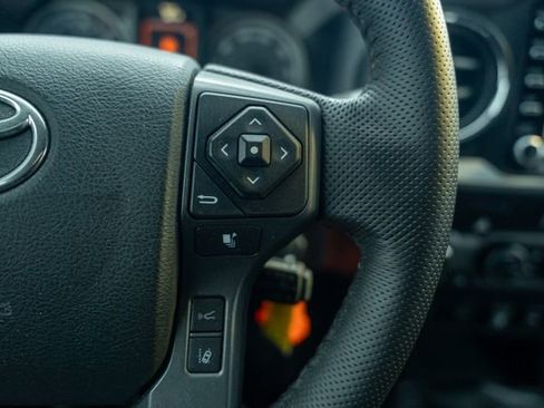 Used 2022 Toyota Tacoma TRD Off-Road image 26