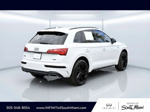 Used 2021 Audi Q5 e Prestige w/ Prestige Package image 4