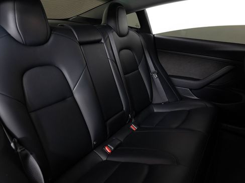 Used 2020 Tesla Model 3 Standard Range RWD image 21