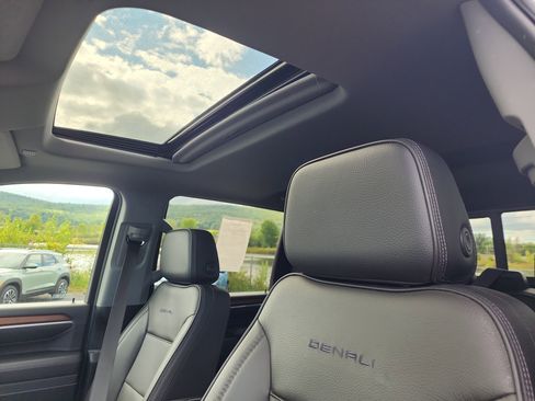 Certified 2024 GMC Sierra 2500 Denali w/ Denali Reserve Package image 13