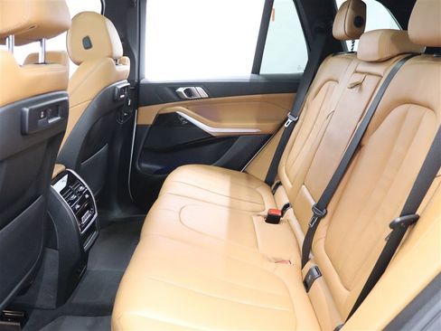 Used 2021 BMW X5 xDrive40i w/ Premium Package 2 image 12