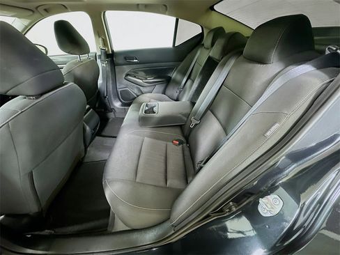 Used 2022 Nissan Altima 2.5 SV w/ SV Premium Package image 13