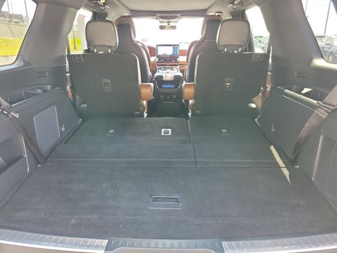 Used 2023 Lincoln Navigator Reserve image 25
