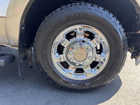 Used 2013 Ford F250 King Ranch w/ King Ranch w/Chrome Pkg image 18