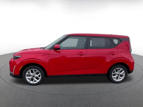 Used 2025 Kia Soul LX w/ LX Technology Package image 9