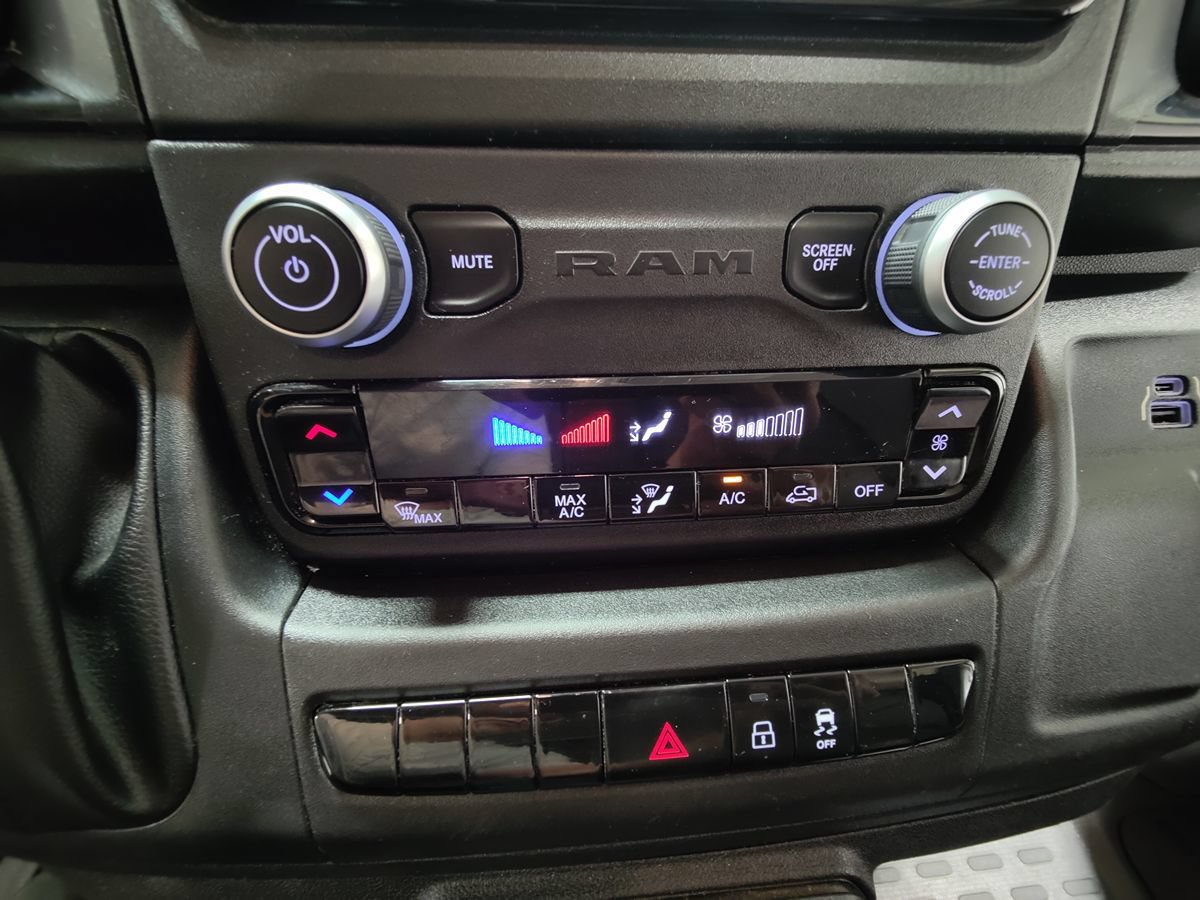 Used 2023 RAM ProMaster 2500 FWD image 31