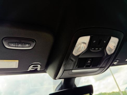 Used 2021 RAM 1500 Big Horn AWD/4WD image 35
