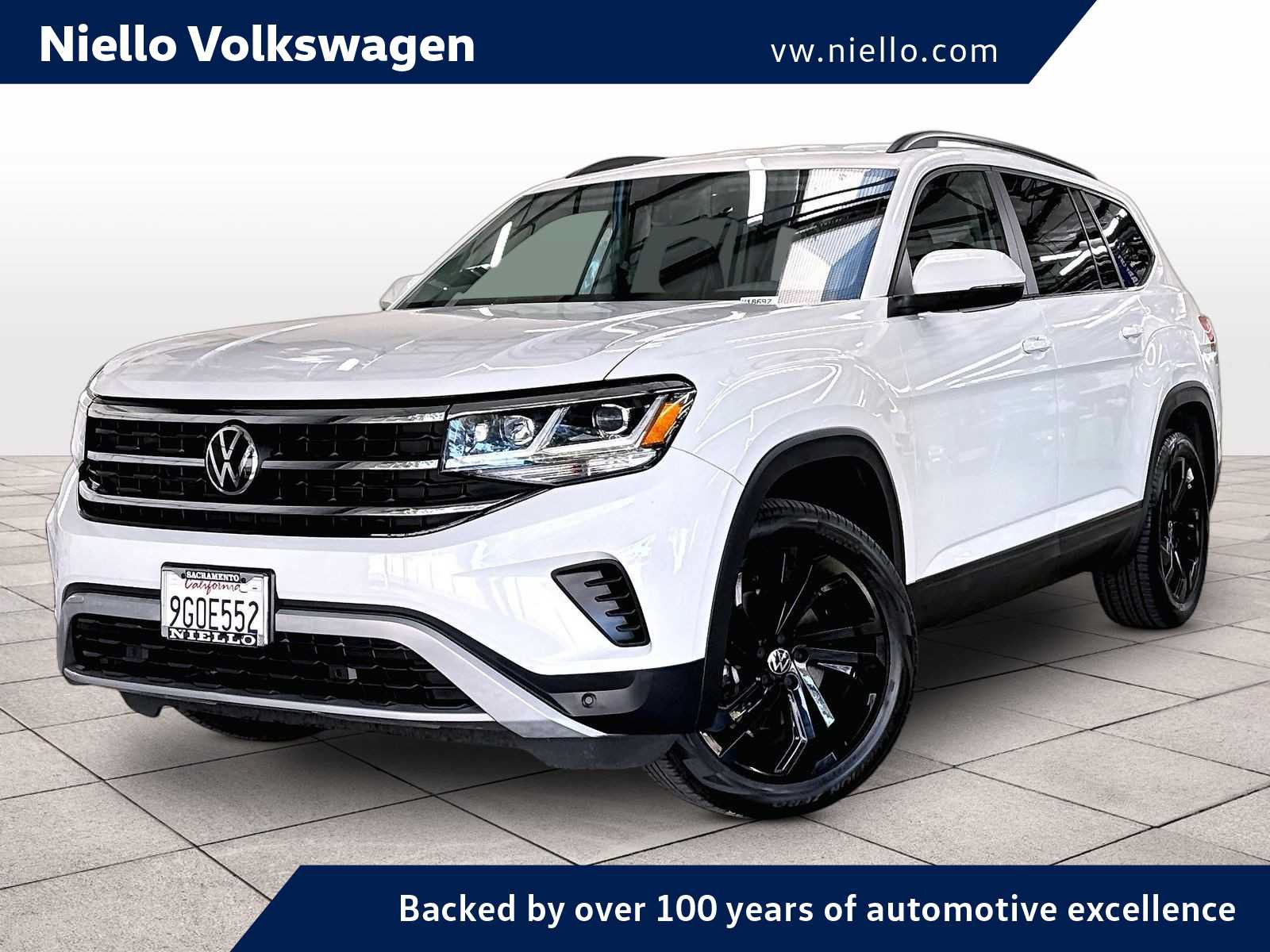 Used 2023 Volkswagen Atlas SE w/ Black Wheel Package AWD/4WD image 1