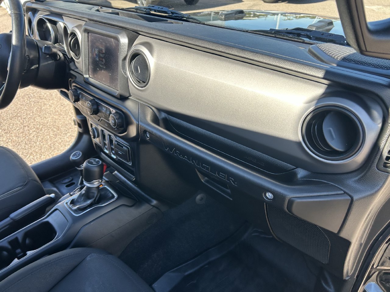 Used 2023 Jeep Wrangler Sport AWD/4WD image 17