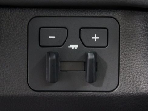 Used 2025 Toyota Sequoia Platinum image 58