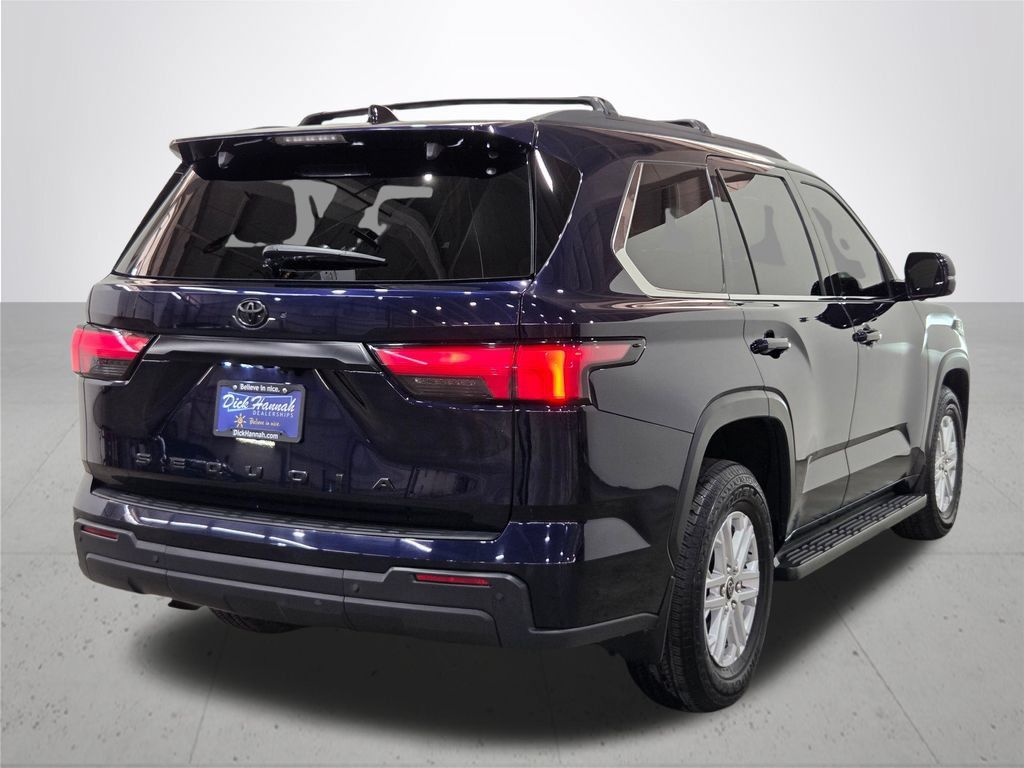 Used 2023 Toyota Sequoia SR5 w/ SR5 Premium Package AWD/4WD image 8