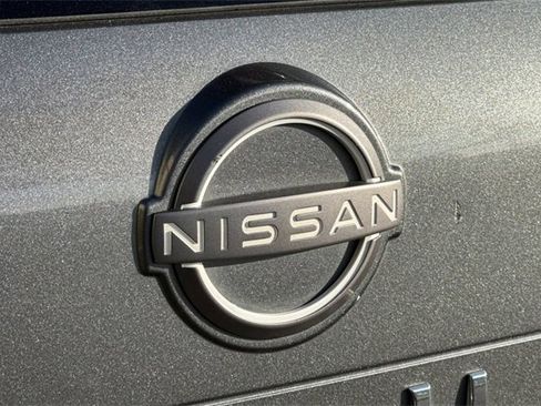 Used 2022 Nissan Rogue SL w/ SL Premium Package image 48