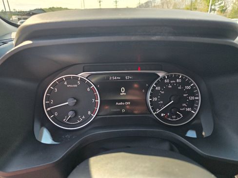 Used 2024 Nissan Rogue SV w/ SV Premium Package image 20