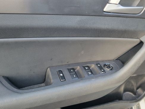 Used 2016 Hyundai Sonata Sport w/ Option Group 02 image 12