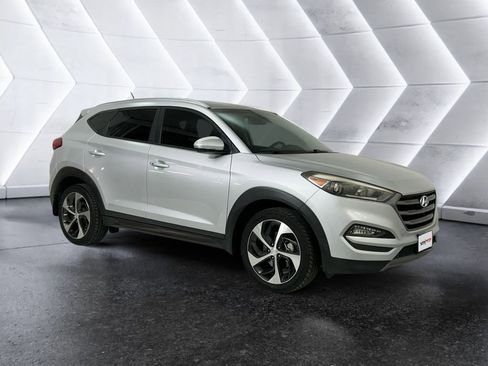 Used 2016 Hyundai Tucson Sport image 1