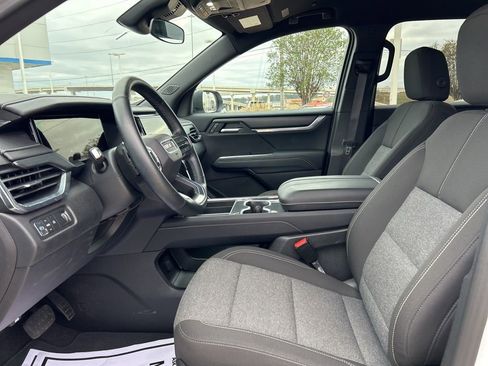 Used 2025 GMC Acadia Elevation image 15