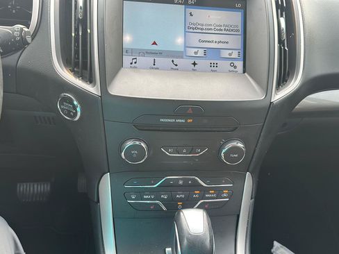 Used 2018 Ford Edge SEL w/ Canadian Touring Package AWD/4WD image 10