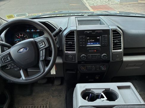 Used 2016 Ford F150 XLT AWD/4WD image 4