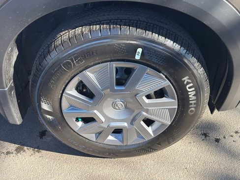 New 2026 Nissan Kicks S image 9