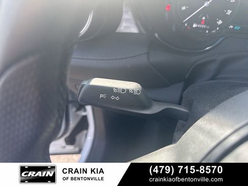 Used 2024 Alfa Romeo Tonale Ti w/ Premium Interior Package image 32