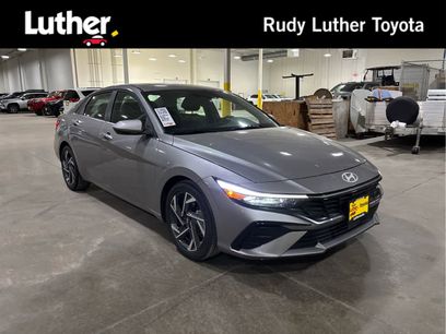 Used 2025 Hyundai Elantra SEL