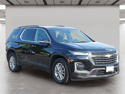 Used 2023 Chevrolet Traverse LT