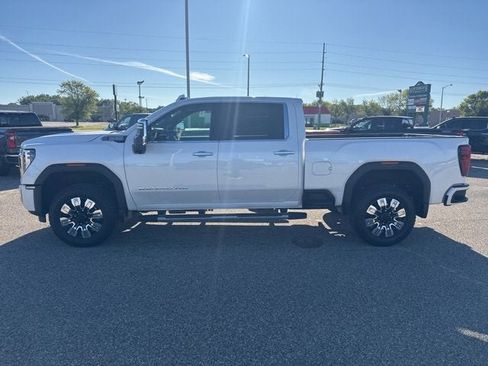Certified 2025 GMC Sierra 3500 Denali w/ Denali Reserve Package image 6