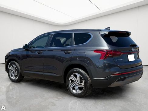 Used 2023 Hyundai Santa Fe SE FWD image 4