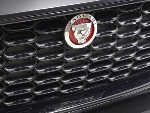 Used 2022 Jaguar F-TYPE R-Dynamic AWD/4WD image 19