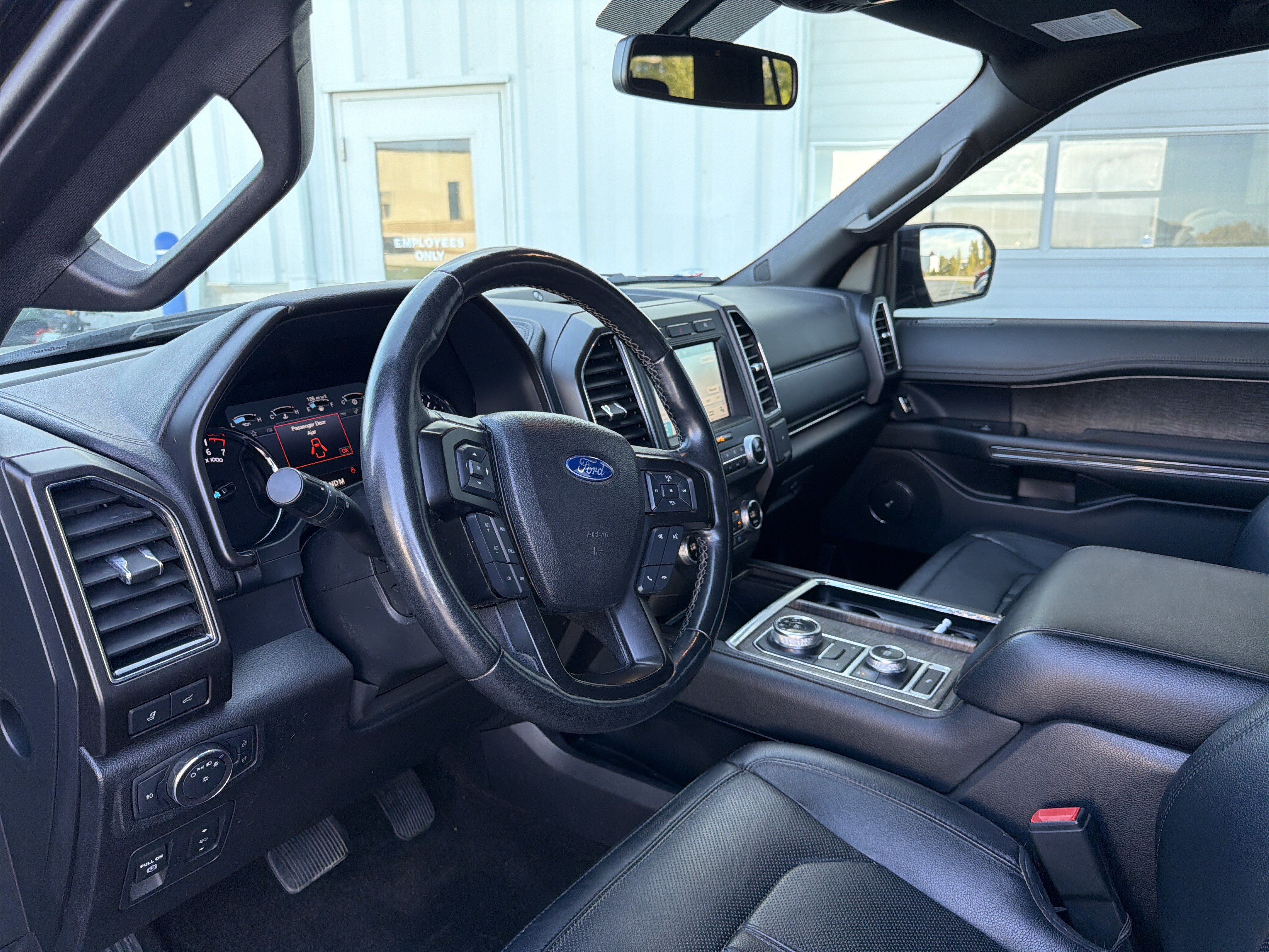 Used 2019 Ford Expedition Max Limited AWD/4WD image 27