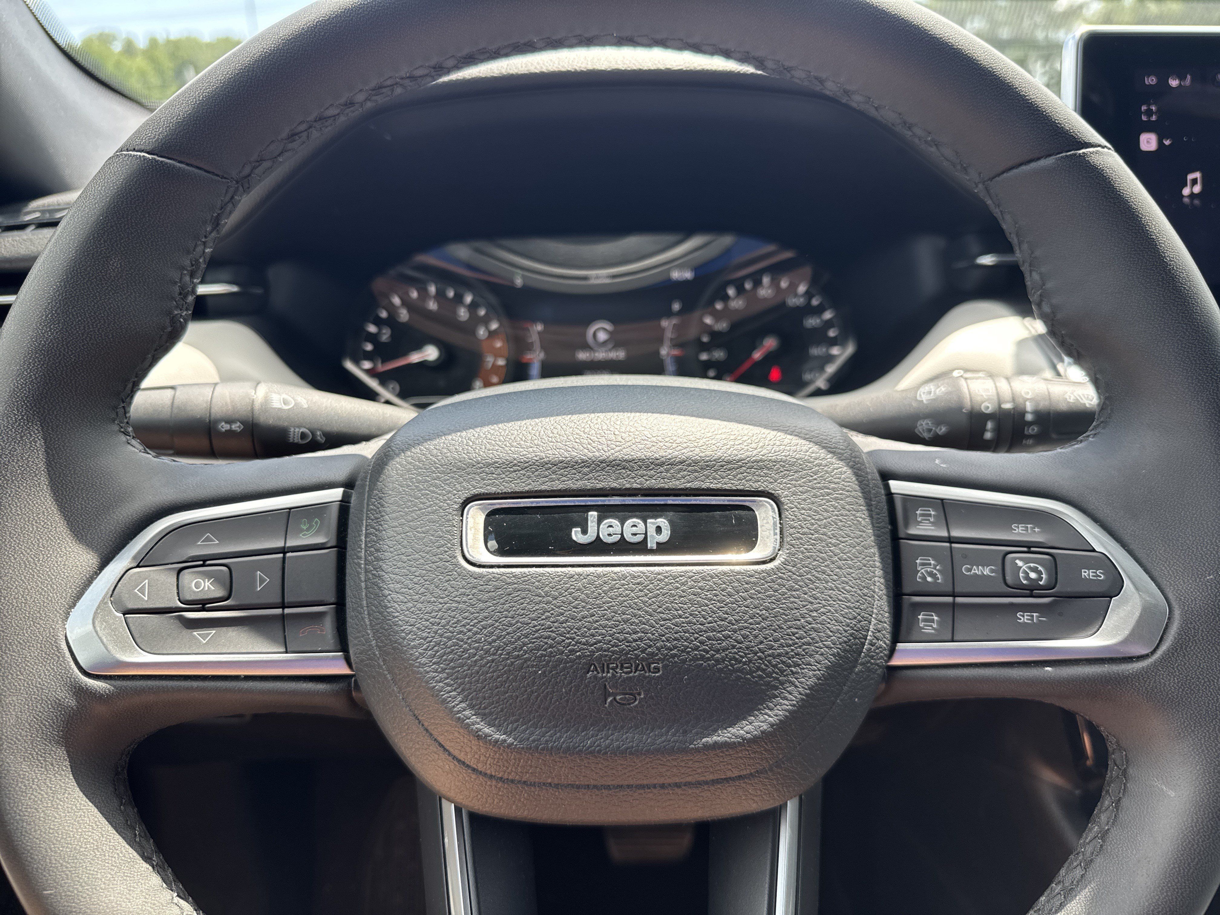Used 2024 Jeep Compass Limited AWD/4WD image 10