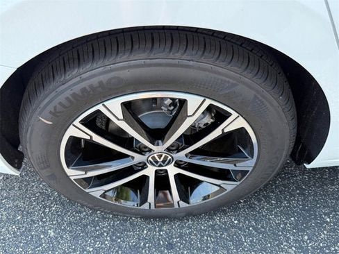 New 2025 Volkswagen Jetta Sport image 4